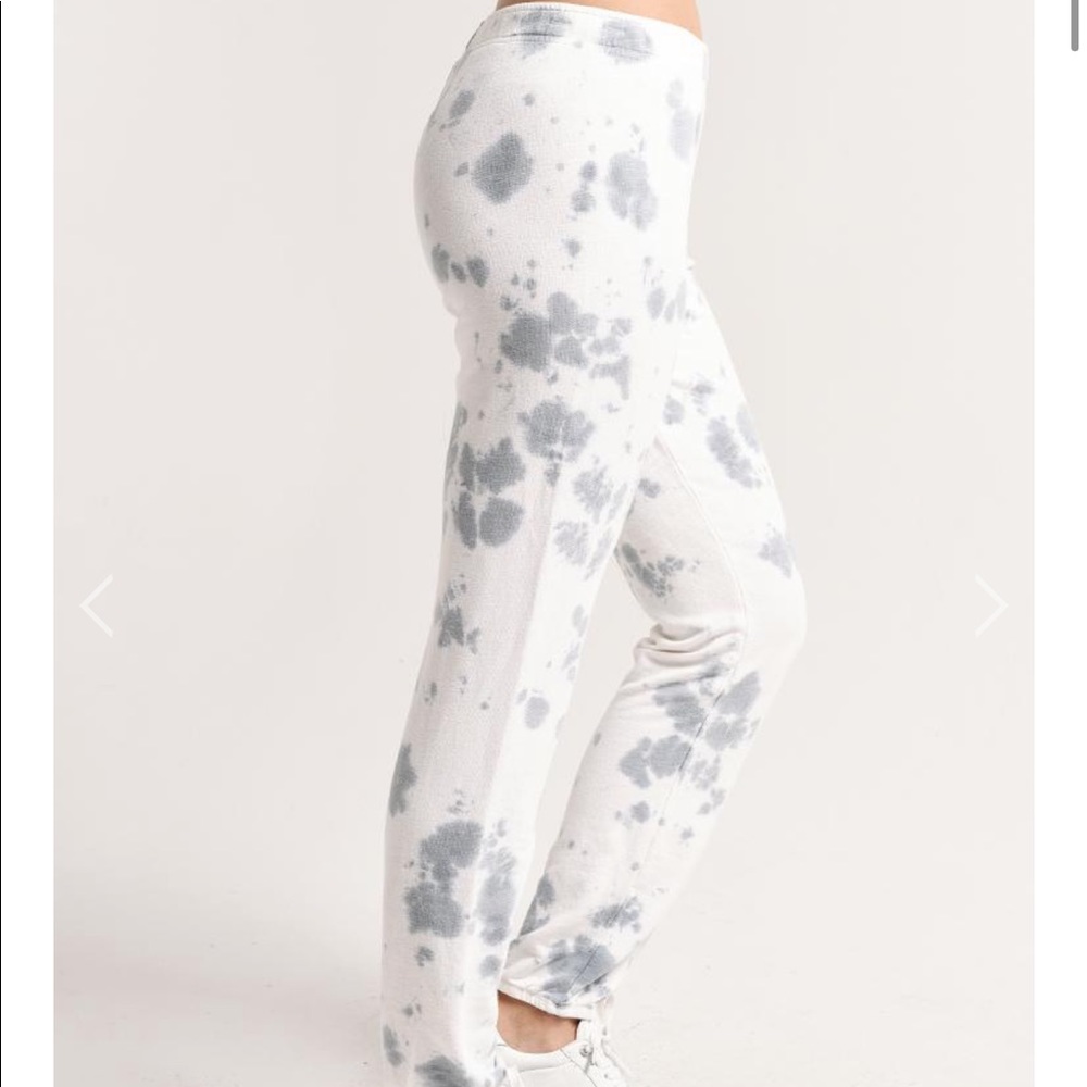 MONROW ELASTIC WAIST SWEATS WITH CLOUD TIE DYE - Picture 3 of 6